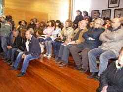 Cerca de 50 comerciantes foram � Assembleia Municipal mostrar o seu desagrado perante os aumentos das taxas do lixo e saneamento