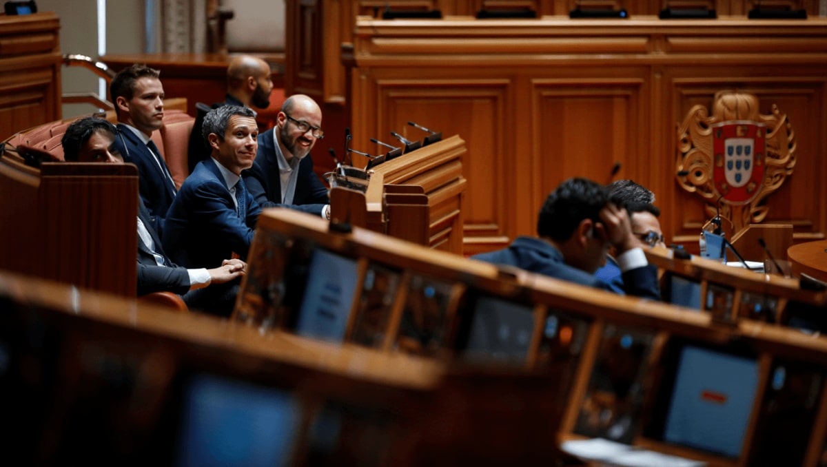 “Ruído”, derrota da reforma laboral e “táticas”. Estreantes na AR fazem balanço da sessão legislativa