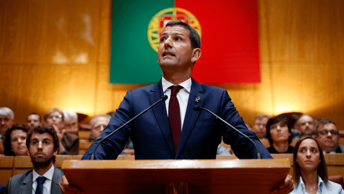 Congresso do PSD: Montenegro promete reformismo e foco no país sem intrigas ou politiquices