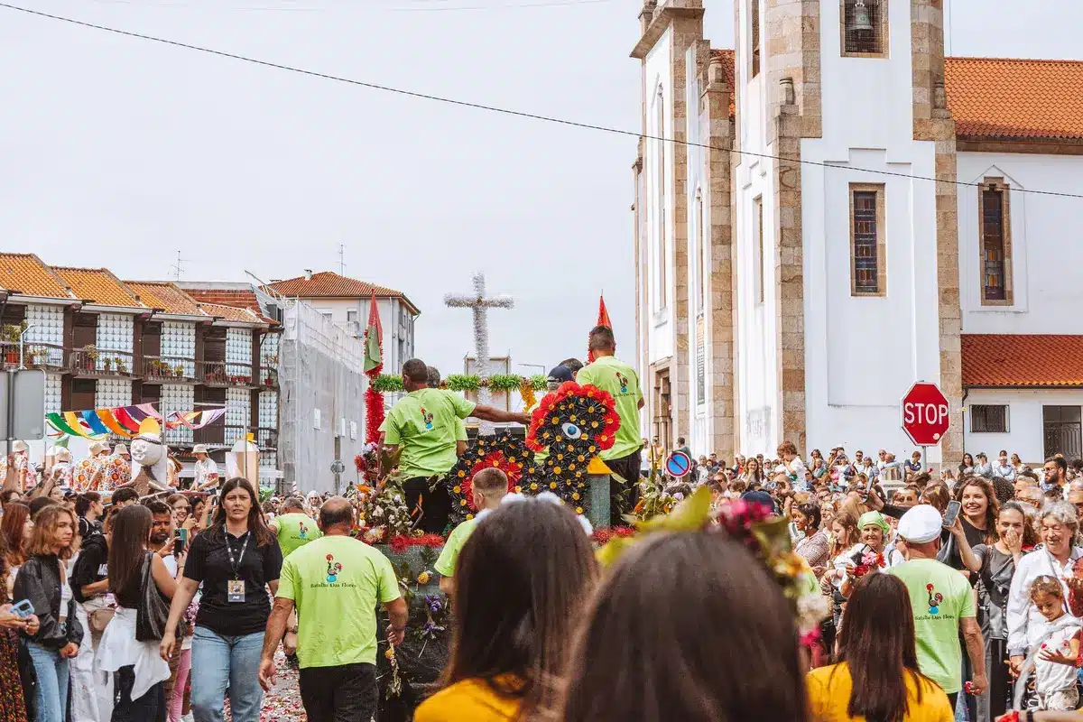 Festa do Pontal: evento tradicional do PSD no Algarve com multidão