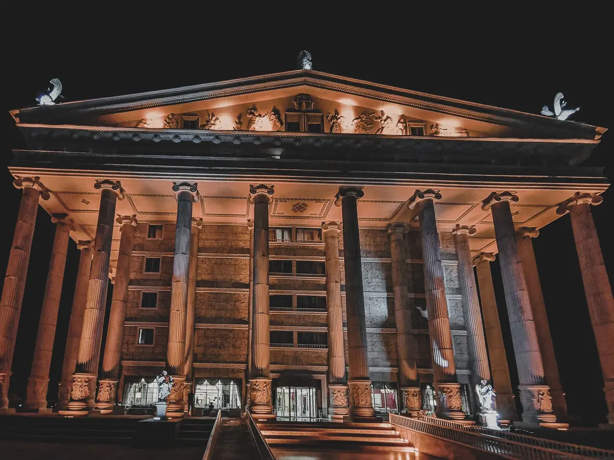 Fachada do Teatro Variedades em Lisboa