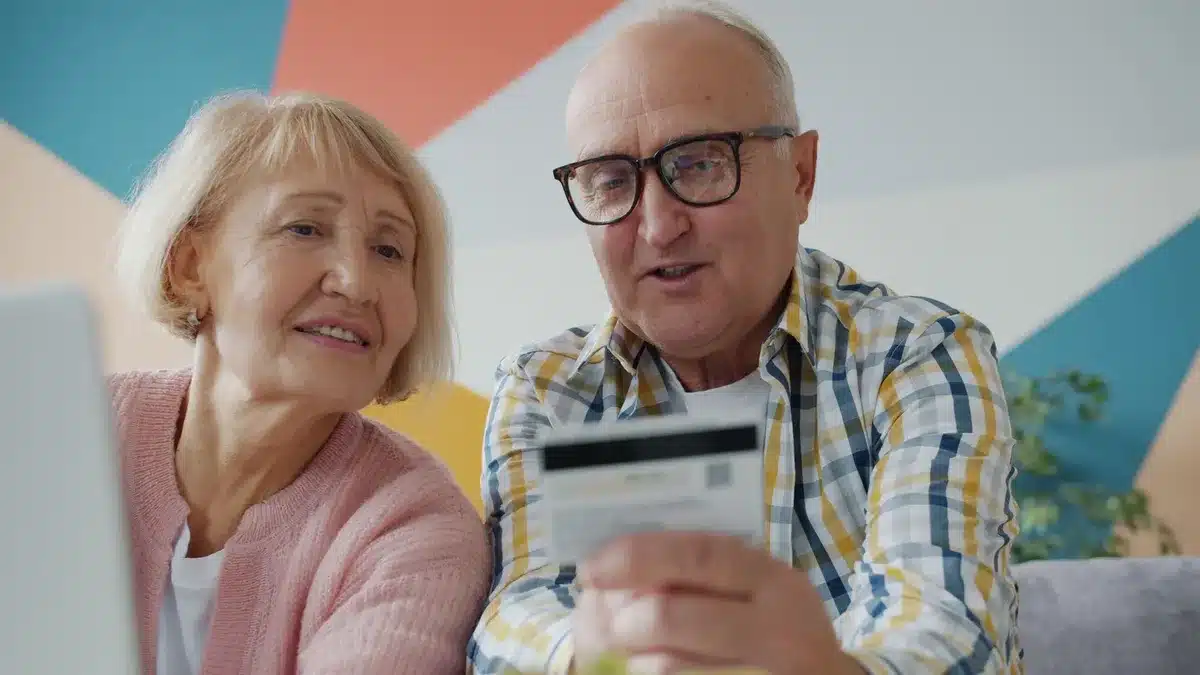 Documentos e planeamento sobre sistema de segurança social e pensões para gerações futuras