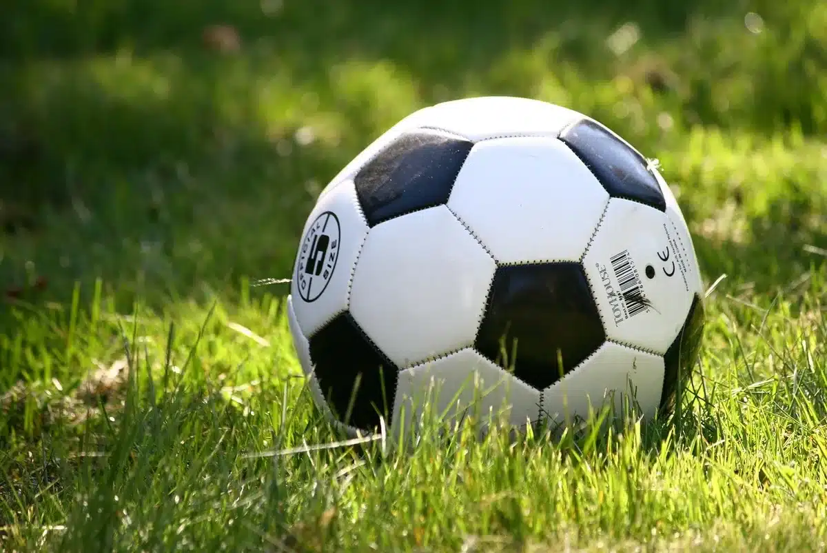 Sessão de treino a trabalhar pressão alta e organização táctica