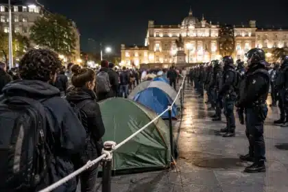Autarca do Porto lamenta imagens, mas diz que PSP teve de intervir face a manifestantes
