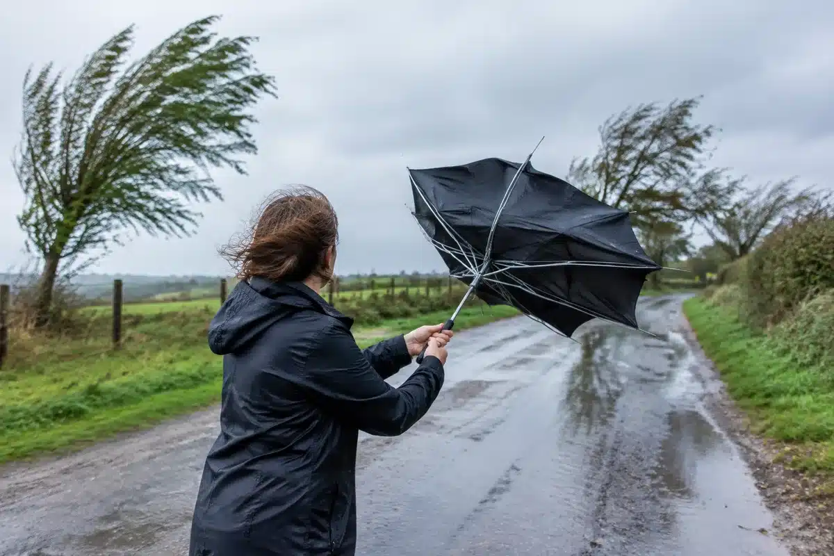 Trovoada e chuva intensa já afetam o Minho